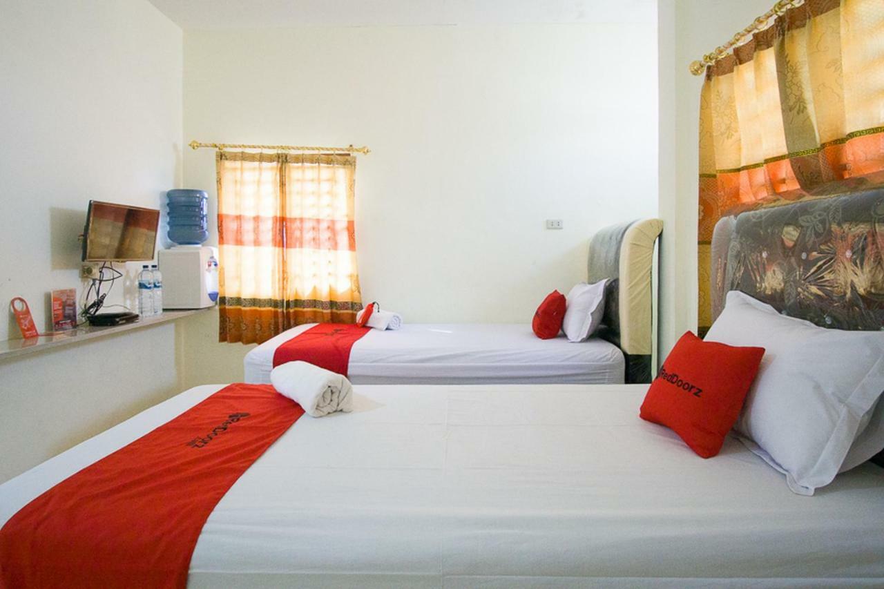 Reddoorz @ Pematangsiantar 2 Hotell Exteriör bild