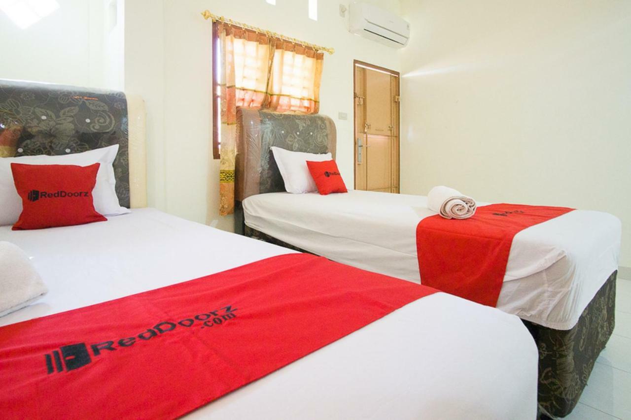 Reddoorz @ Pematangsiantar 2 Hotell Exteriör bild